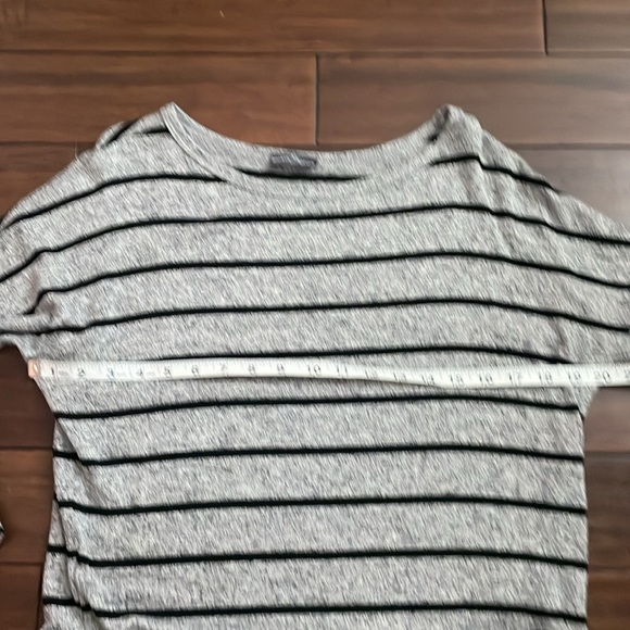 Market & Spruce lightweight top - Picture 2 of 6